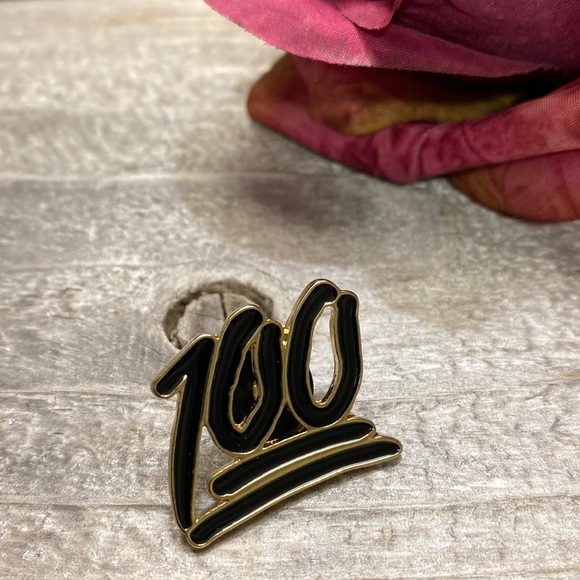 Jewelry - NWOT 100 Pin!